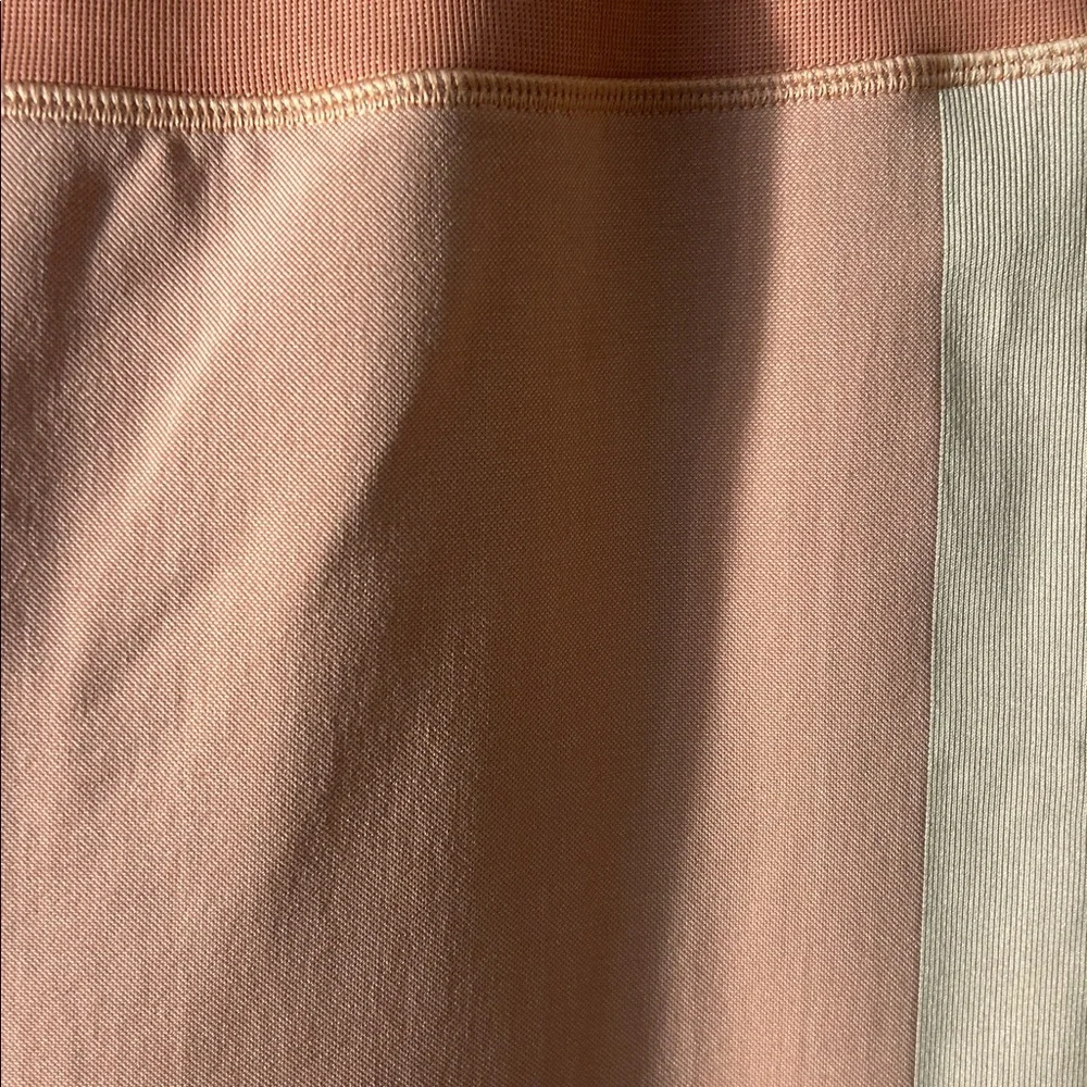 Lululemon Ebb to train Abstract Coral and Beige Leggings - Picture 3 of 14